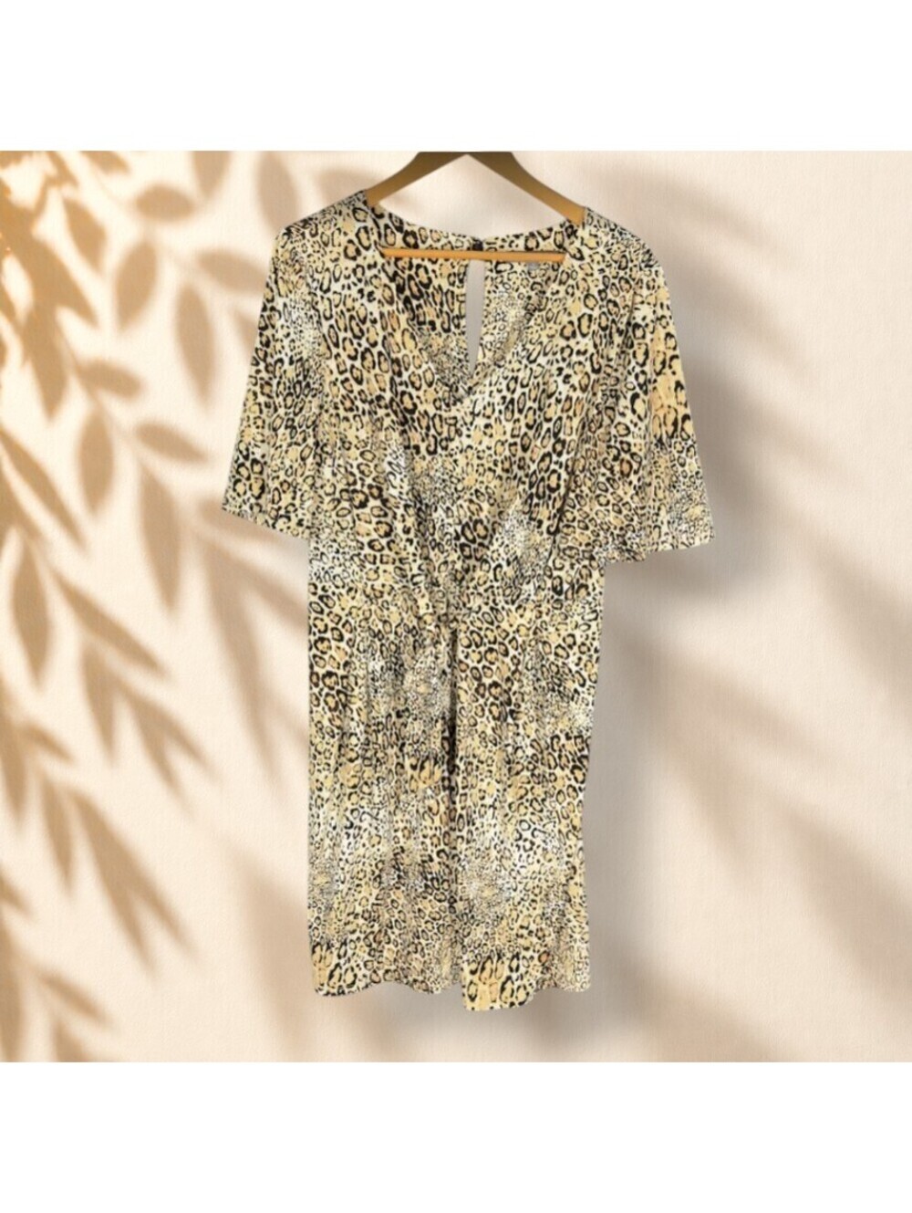 Sharagano Dress Women 12 Beige Animal Print Sheath Midi V-Neck Short Sleeve